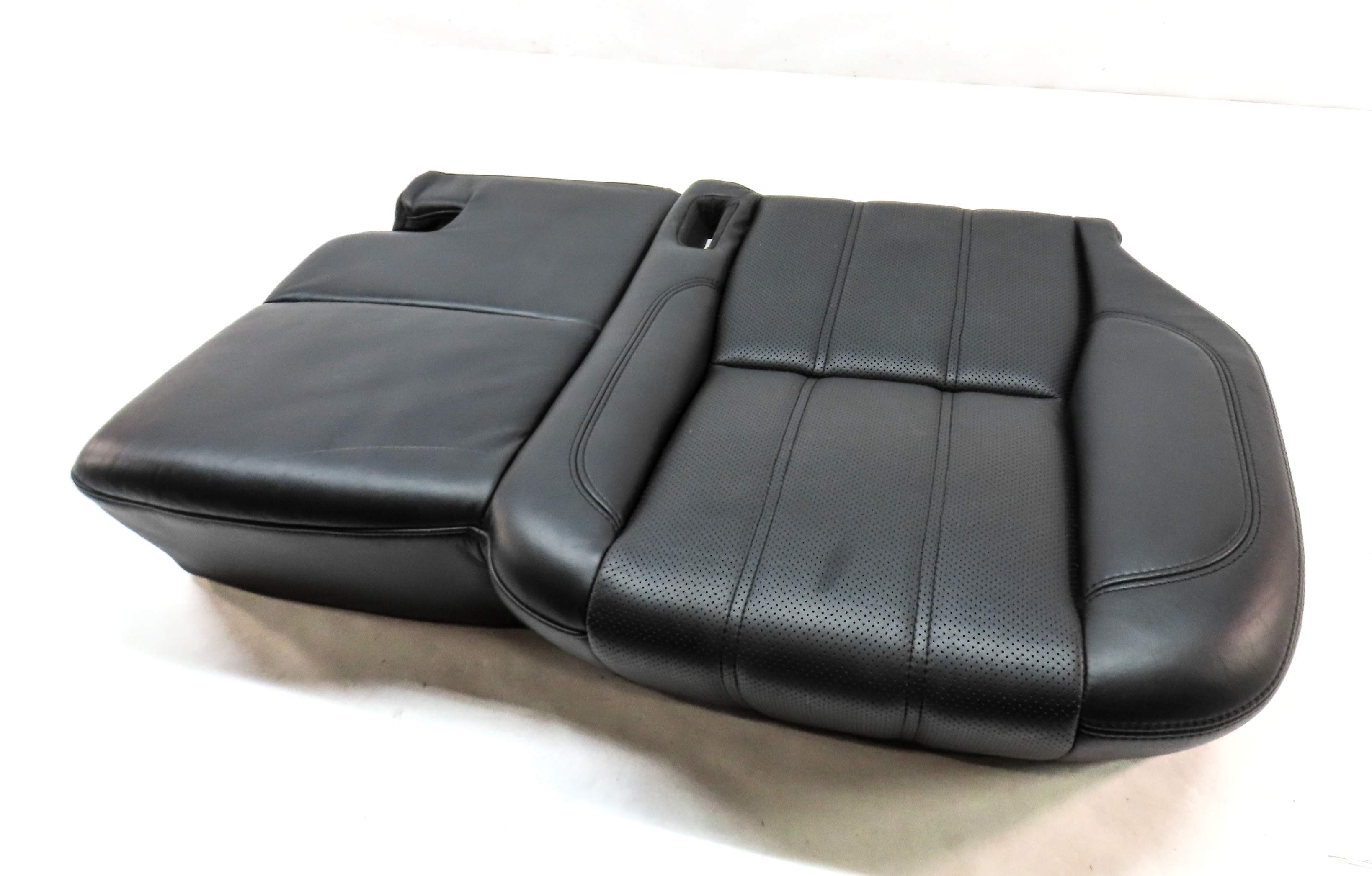 2016 LAND RANGE ROVER (L405) REAR LEFT/CENTER LOWER SEAT CUSHION (BLACK) — exact item pictured